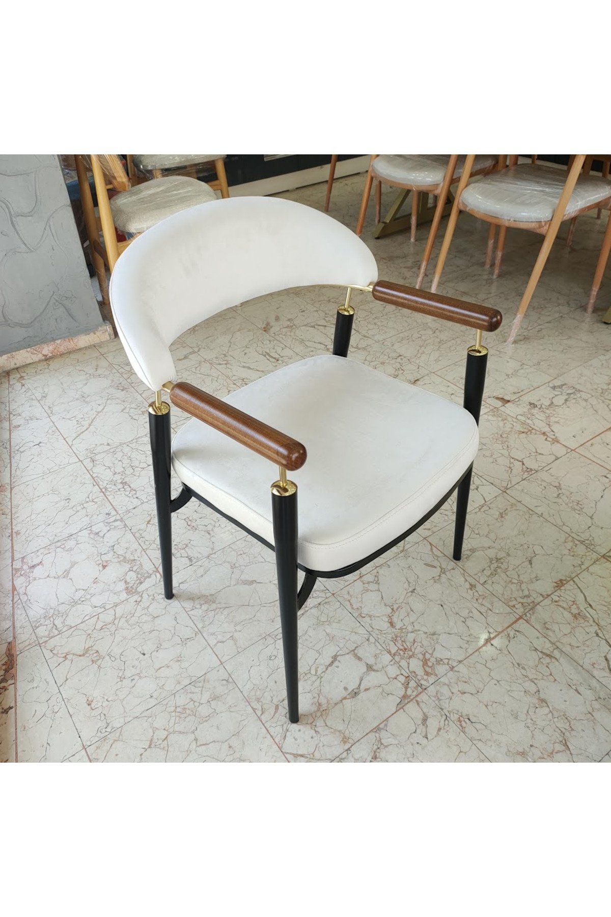 METAL SANDALYE CAFE OTEL RESTORAN SALON MUTFAK .