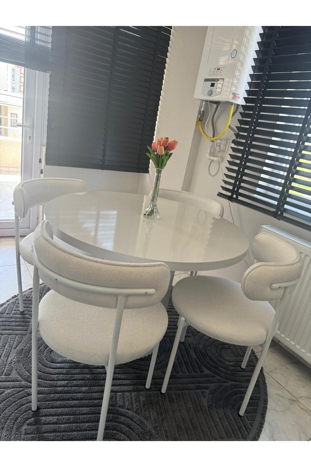 Yuvarlak Ahşap Teddy Bohem Masa Takımı Bohem 4 Kişilik Mutfak Masa Sandalye Takımı İskandinav